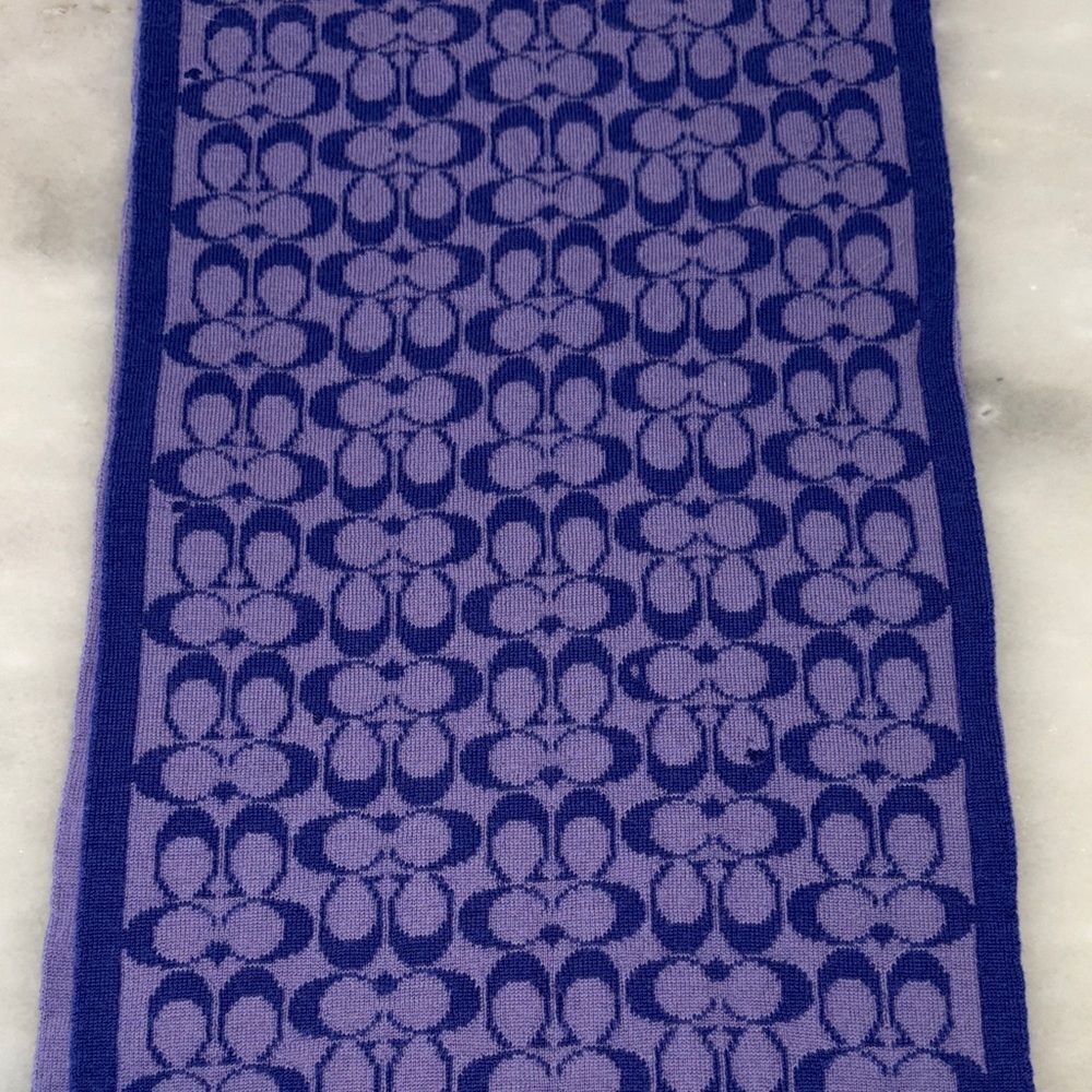 Coach Reversible Signature C Monogram Merino Wool Knit Scarf Purple Lavender - Picture 8 of 11